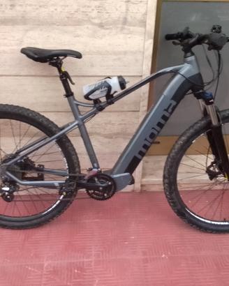 MOMA Bikes 29 pedal.  assistita 