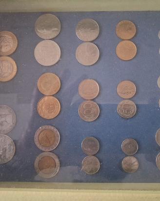 Quadro esposizione monete lira con 2 d'argento