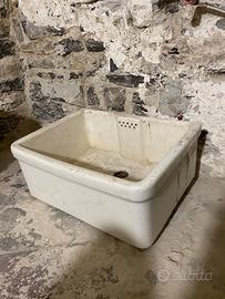 Lavabo lavatoio antico