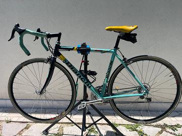 BICICLETTA BIANCHI PRO RACE TEAM + SCARPE + LOOK
