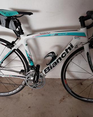 Bici da corsa carbonio Bianchi Centostrade