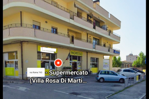 Negozio 900 mq. con posti auto esclusivi