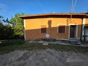 Rustico / Casale di 125 m² con 4 locali a Valsamog