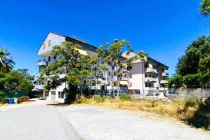 4 LOCALI A PAOLA