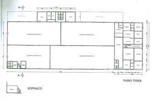 Immobile di 2200 m² con più di 5 locali a Capannor