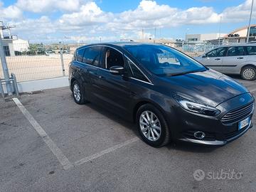 Ford s max