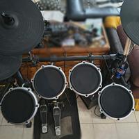 Batteria Elettrica BEHRINGER XD8 USB