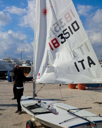 barca a vela deriva laser