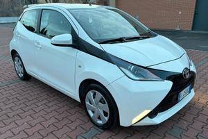 TOYOTA AYGO CAMBIO AUTOMATICO 5 P. 1.0