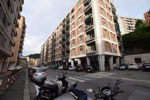 Palazzo / Stabile di 1740 m² con più di 5 locali a