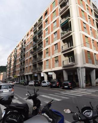 Palazzo / Stabile di 1740 m² con più di 5 locali a