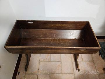 Culla antica in legno