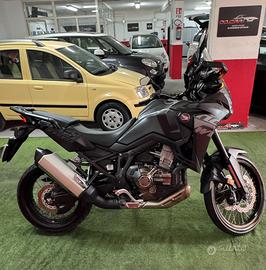 HONDA AFRICA TWIN DA VETRINO 2023