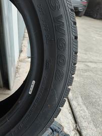 Pneumatici invernali 185/55R15 86v 