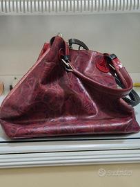 borsa di pelle rossa 