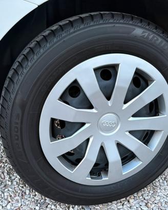 4 gomme seminuove Bridgestone estive + cerchi Audi