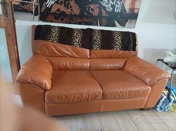 DIVANO 2 POSTI VERA PELLE POLTRONE SOFA'