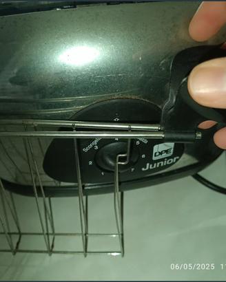 tostapane in acciaio nuovo