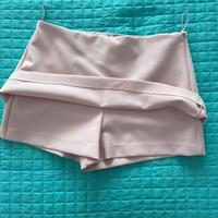 Short colore risa confetti con ginni a sovrapposta