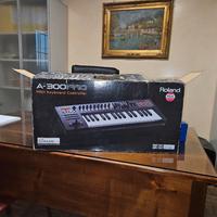 pianola ROLAND con MIDI keyboard