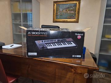 pianola ROLAND con MIDI keyboard