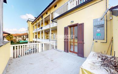 BILOCALE CON TERRAZZO CANTINE E BOX