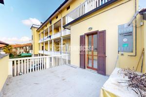 BILOCALE CON TERRAZZO CANTINE E BOX