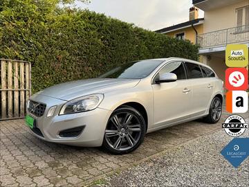Volvo V60 D5 AWD Geartronic Summum