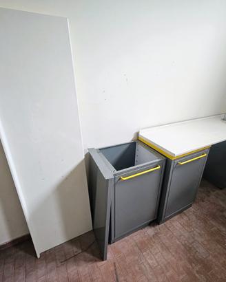 Mobili in metallo componibili