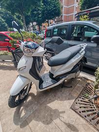 Peugeot tweet 125 2022