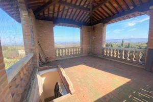 Villa di 200 m² con più di 5 locali a Barberino Ta