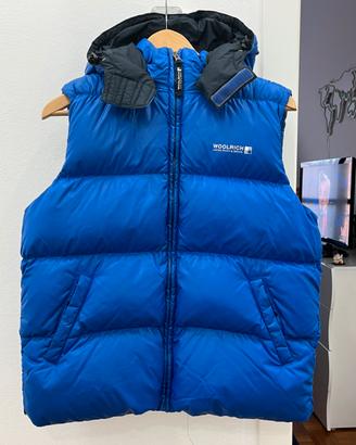 Piumino Woolrich smanicato con cappuccio