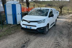 Furgone Toyota pro ace