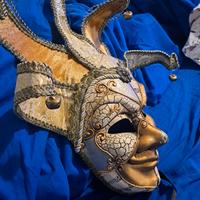 Maschera veneziana Jolly oro e avorio