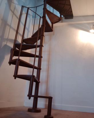 scala a chiocciola in Ghisa 