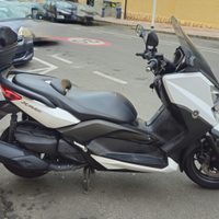Yamaha x-max 400