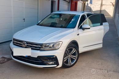 Tiguan R-Line 1.6 diesel 115 cv Sport