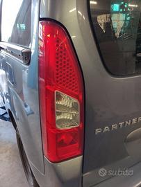 Fanale posteriore sx PEUGEOT PARTNER 2010