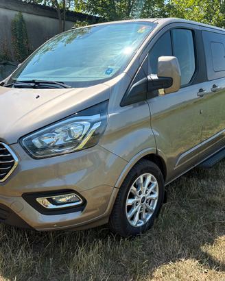 Ford Turneo Custom