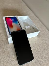 Iphone X - 64GB (da riparare) + box e cuffie NUOVE