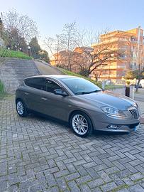 lancia delta del 2010