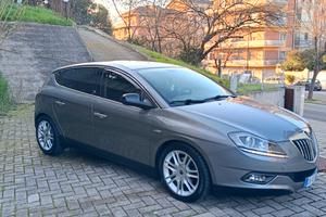 lancia delta del 2010