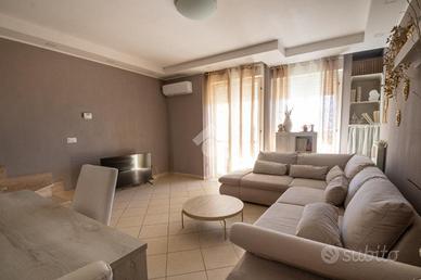 4 LOCALI A SANTA MARINELLA