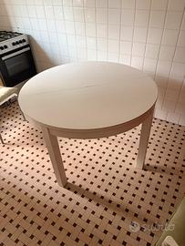 Tavolo rotondo bianco da cucina
