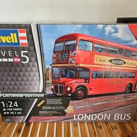 Revell London Bus Kit 1:24 Platinum Edition