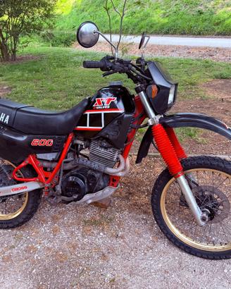 Yamaha XT 600 43F - 1985 - STUPENDA