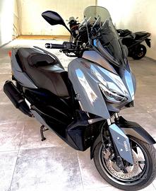 Yamaha X-Max 300 TECH 2022 Garanzia Anni 2