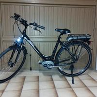 bici elettrica city bike Lombardo