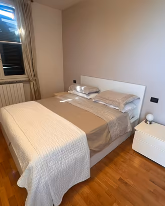 Letto MALM IKEA busnco 160x200 con contenitore
