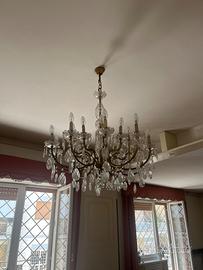 Grande lampadario classico con pendenti in cristal